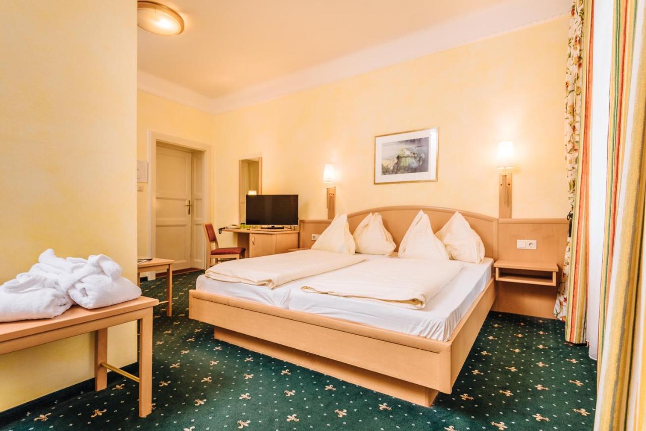 Hotel Drei Hasen Mariazell Bagian luar foto